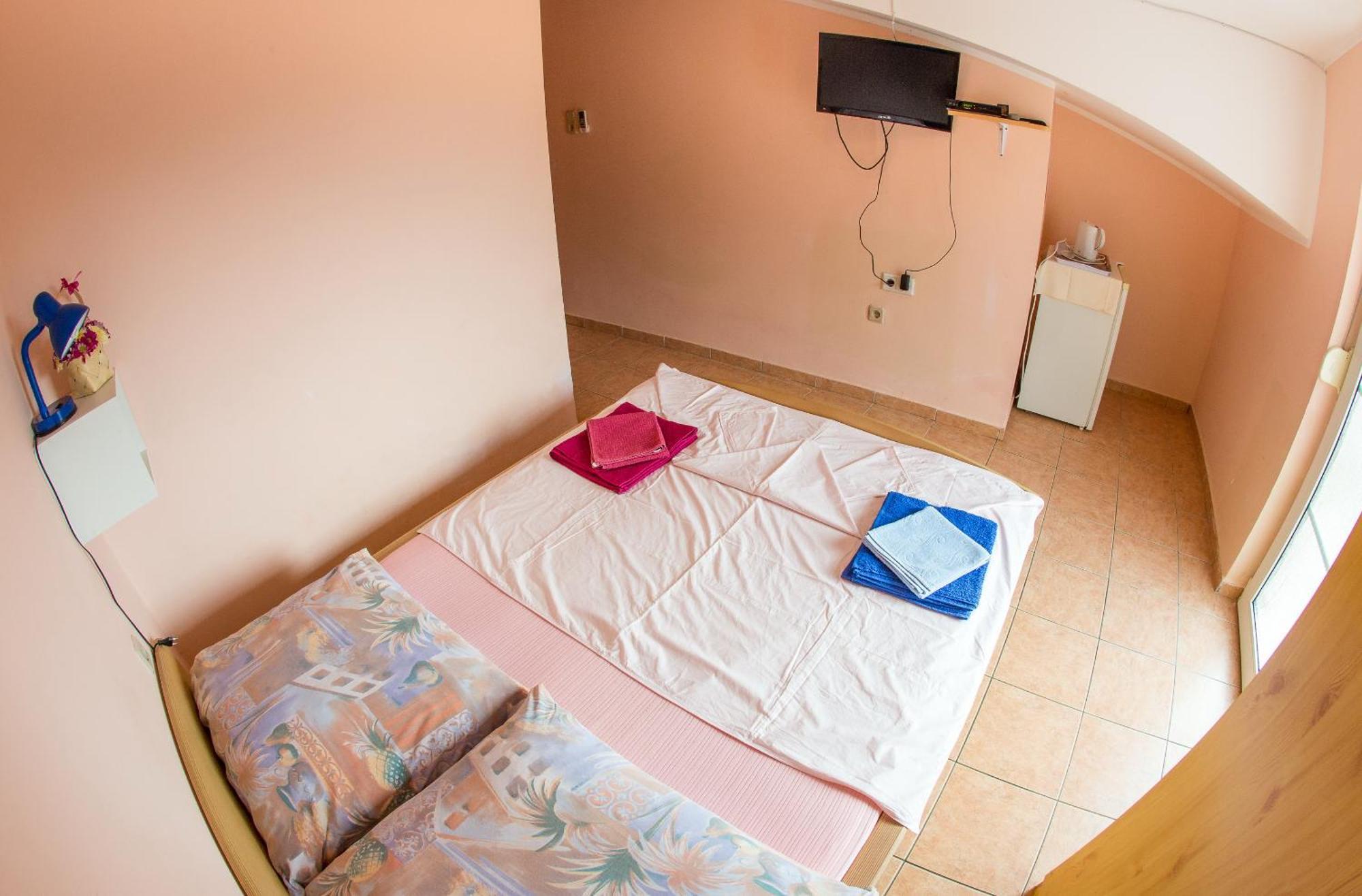 Guest House Almond Bečići Oda fotoğraf