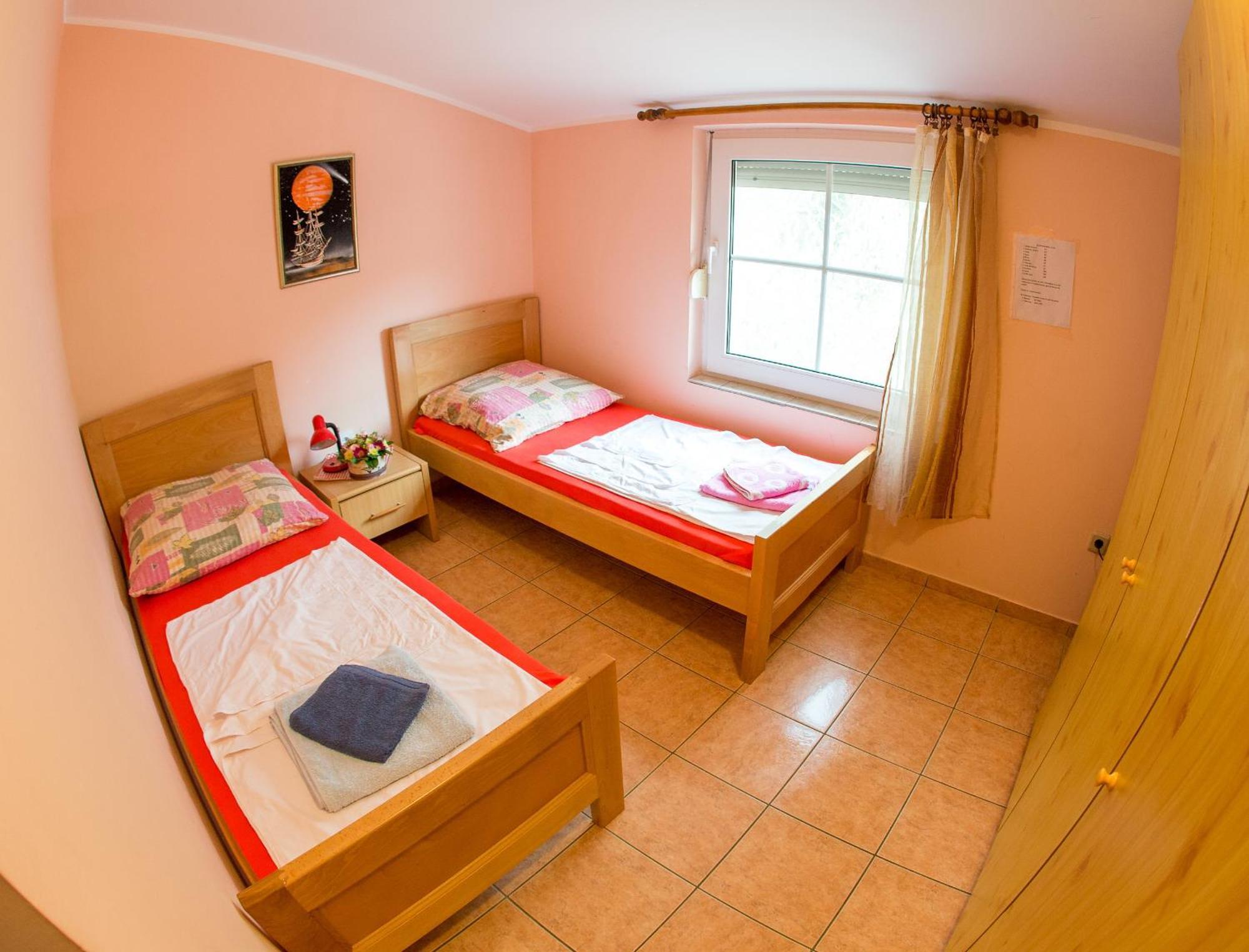 Guest House Almond Bečići Dış mekan fotoğraf